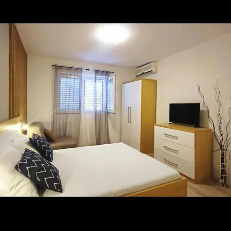 Apartman Gavran 3 *